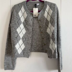 H&M Gray and White Argyle Women's Sweater